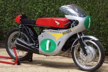 681333fb10980_hailwood1.jpg