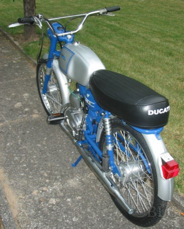 68133482eaca7_ducati50sl2.jpg