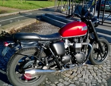 68283e2dd3c7b_Bonneville2012efi.jpg